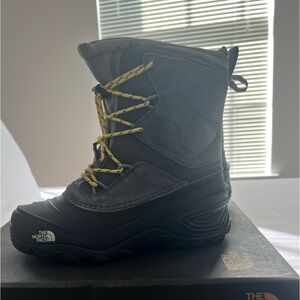 North face Youth Snow boots
